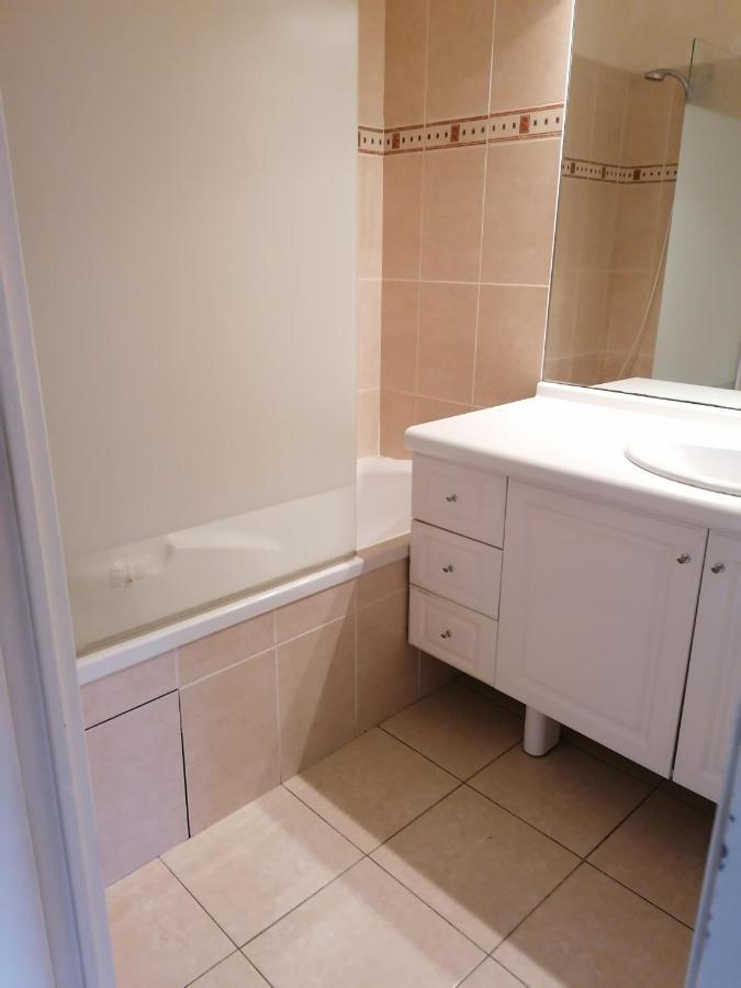 Coeur D'Azur Apartment Сен-Лоран-дю-Вар Екстериор снимка