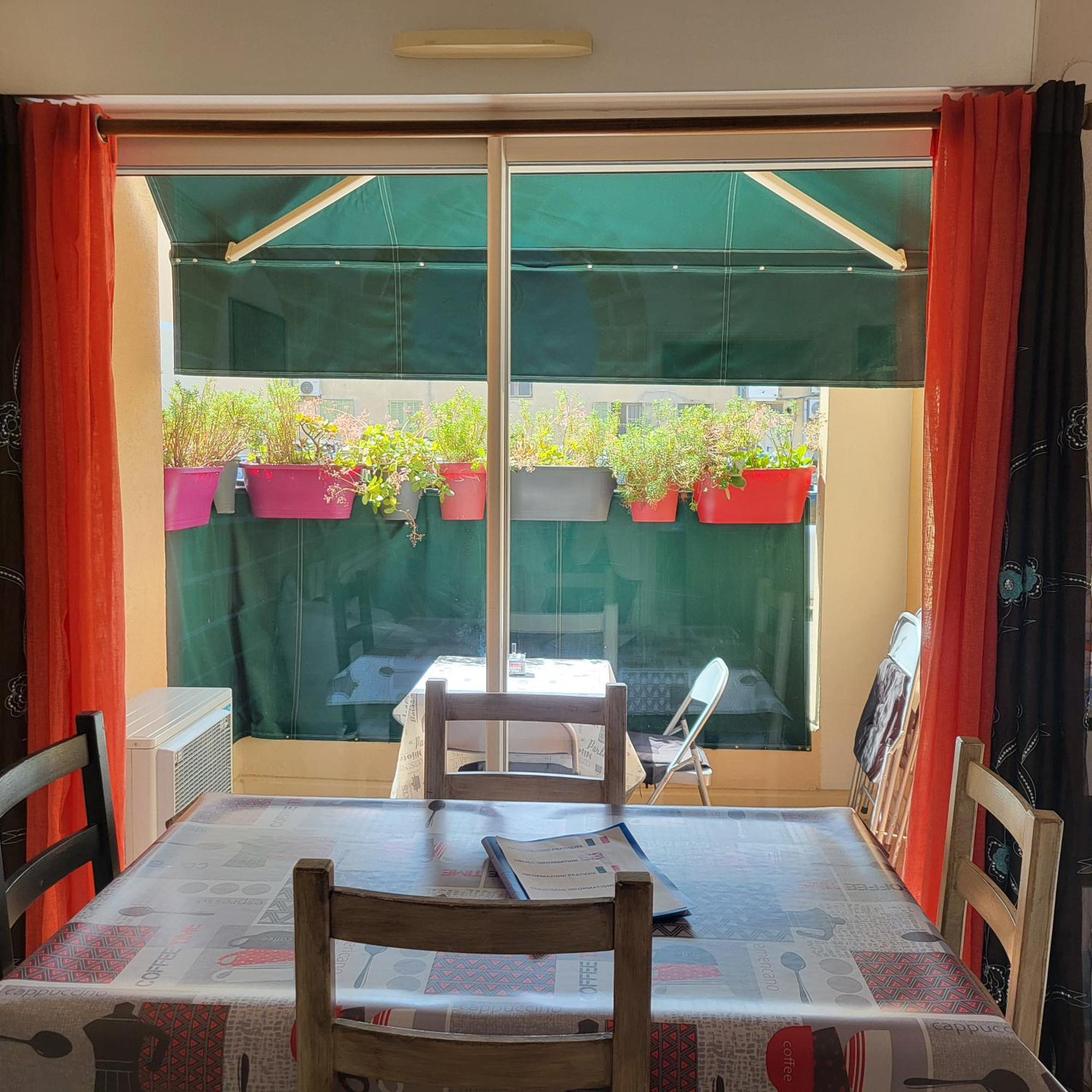 Coeur D'Azur Apartment Сен-Лоран-дю-Вар Екстериор снимка